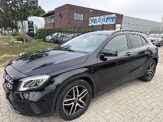  Mercedes GLA 180 122 PK RIJDBARE ACHTERSCHADE! 2019 70133 KM 10999 VAST! 2019/8