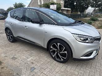 krockskadad bil auto Renault Scenic 1.3 BOSE AUTOMAAT RIJDBAAR! 84816 KM BOUWJAAR 2018  8750 EURO 2018/8