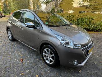 Auto incidentate Peugeot 208 1.2 Style 5DRS NAVI AIRCO 2015/1