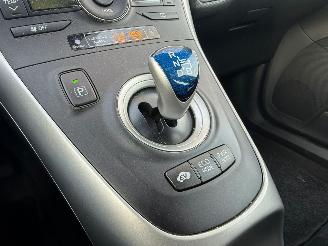 Toyota Auris 1.8 FULL HYBRID KM NAP NL AUTO picture 20