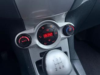 Ford Fiesta 1.6 TDCI GHIA AIRCO STOELVERWARMING SPORTVELGEN picture 16