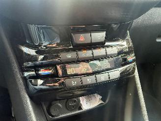 Peugeot 2008 1.2 puretech Allure AUT! navi pano camera picture 22