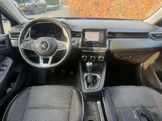 Renault Clio 1.0 Intens navi pdc picture 17