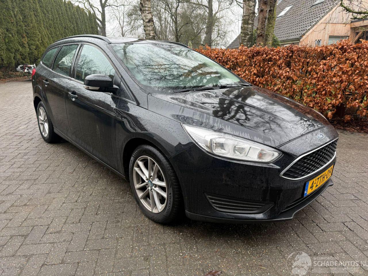 Ford Focus 1.5 TDCI NO DAMGEDS!!  NAVI AIRCO PDC