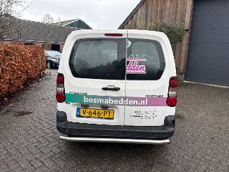 Peugeot Partner 120 1.6 bleuhdi 100 premium picture 12