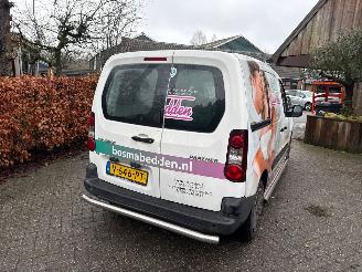 Peugeot Partner 120 1.6 bleuhdi 100 premium picture 11