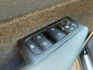 Volvo XC40 1.5 T2 R-DESIGN AUT! NL AUTO picture 20