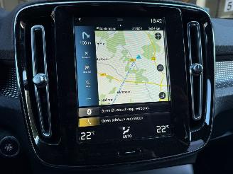 Volvo XC40 1.5 T2 R-DESIGN AUT! NL AUTO picture 32