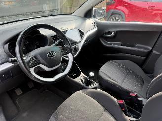 Kia Picanto 1.0 5DRS AIRCO NAVI NAP picture 16