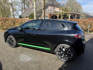 krockskadad bil auto Renault Clio E-TECH HYBRID NL AUTO NIEUWE AUTO 2025/10