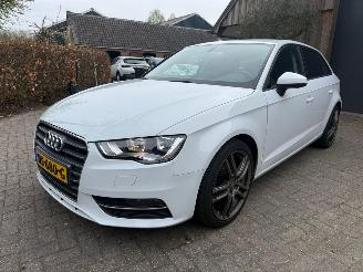 Schadeauto Audi A3 SPORTBACK 1.4 NL AUTO NAVI 2015/12