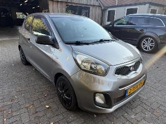 Kia Picanto 1.0 CVVT picture 4