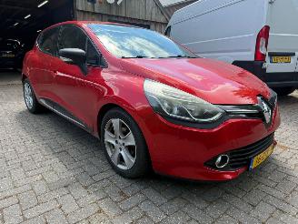 krockskadad bil auto Renault Clio 1.5DCI AIRCO NAVI PDC 2013/2