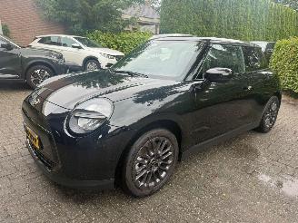 skadebil auto Mini Cooper E BLACKYARD 40.7 KHW NIEUW NIEUW 2026/3