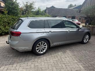 Volkswagen Passat 1.4 TSI PHEV GTE PANO NL AUTO picture 5