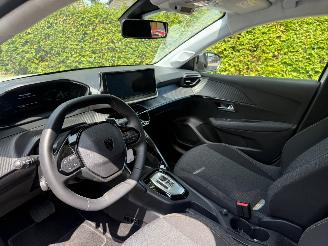 Peugeot 208 1.2 HYBRID 110 E STYLE picture 19