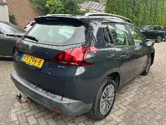 Peugeot 2008 1.2 ACTIVE AIRCO NAVI  CRUISE picture 4