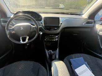Peugeot 208 1.2 ALLURE CLIMA NAVI CAMERA NL AUTO picture 2