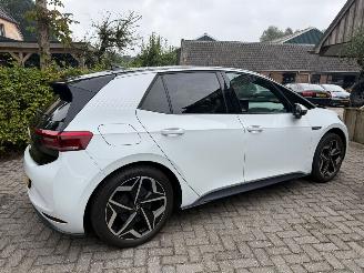 krockskadad bil auto Volkswagen ID.3 FIRST PLUS 58KWH NL AUTO 2020/12