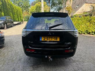 Mitsubishi Outlander 2.0 PHEV INSTYLE + LEER PANO picture 7