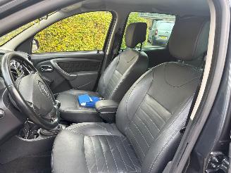 Dacia Duster 1.2 4X2 LEER TREKHAAK PDC picture 17