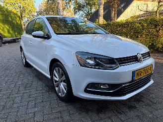 Unfallwagen Volkswagen Polo 1.2 TSI 5DRS AIRCO NAVI NL AUTO 2017/4