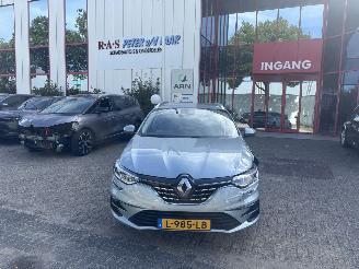 uszkodzony samochody osobowe Renault Mégane Estate 1.3 TCe Intens 2021/1