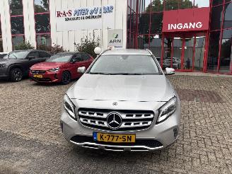 Schadeauto Mercedes GLA 180 PREMIUM PLUS 2017/1