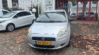 Voiture accidenté Fiat Punto 1.3 D Multijet 2010/9