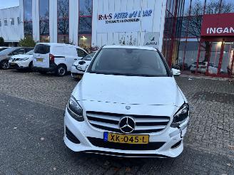 damaged passenger cars Mercedes B-klasse 220D 2019/1