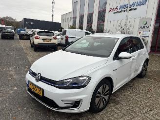 Volkswagen Golf E-GOLF picture 2