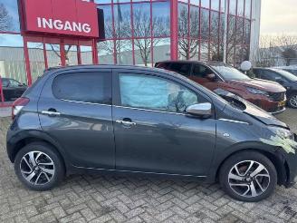 Peugeot 108 108, Hatchback, 2014 1.0 12V picture 2