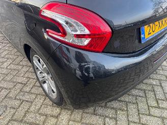 Peugeot 208 1.6 VTI ALLURE picture 6