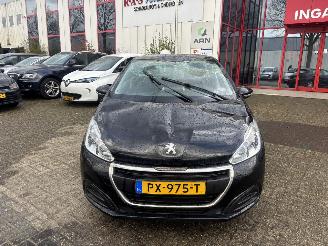 Voiture accidenté Peugeot 208 1.2 PURETECH ACTIVE 2017/10