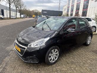 Peugeot 208 1.2 PURETECH ACTIVE picture 2
