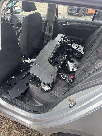 Volkswagen Golf 1.5 TSI Comfortline DIEFSTAL SCHADE picture 9