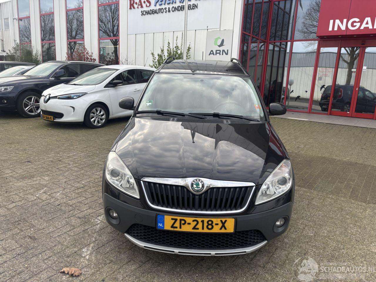 Skoda Roomster 1.2 TSI SCOUT