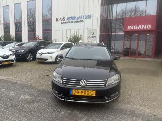 uszkodzony samochody osobowe Volkswagen Passat 1.4 90KW AUTOMAAT 2011/4