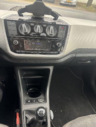 Volkswagen Up! 1.0 44KW HIGH UP BLUEMOTION TECHNOLOGY picture 11