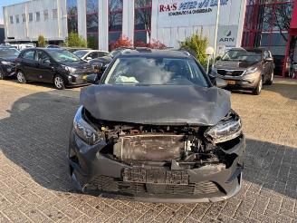 Salvage car Kia Cee d Ceed Sportswagon (CDF), Combi 5-drs, 2018 1.0i T-GDi 12V 120 Eco-Dynamics+ 2024/1
