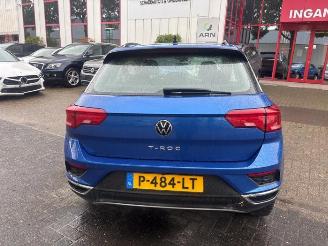 Vrakbiler auto Volkswagen T-Roc T-Roc I, SUV, 2017 1.0 TSI 12V 2021/6