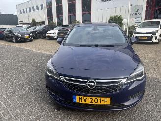 krockskadad bil auto Opel Astra 1.6 CDTI ONLINE EDIT 2017/4
