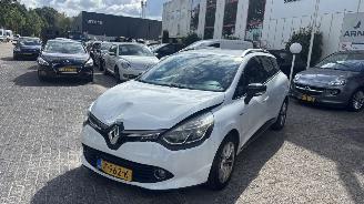 uszkodzony samochody osobowe Renault Clio 1.5 DCI LIMITED 2016/6