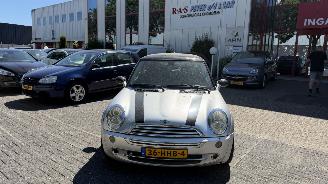 uszkodzony samochody osobowe Mini Mini COOPER 2005/6