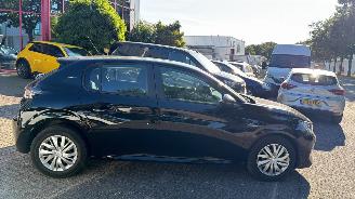 Peugeot 208 PureTech 75 Active picture 8