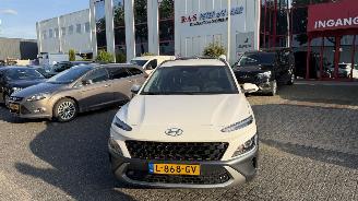 uszkodzony samochody osobowe Hyundai Kona 1.6 GDI HEV FASHION BIJGELUID IN MOTOR 2021/5