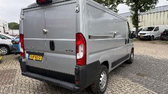 Peugeot Boxer 435 2.2 BlueHDi 140 L2H1 Zwaar Premium picture 6