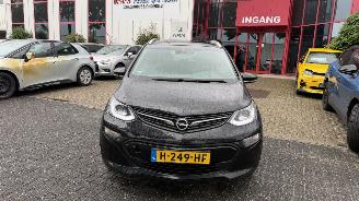 uszkodzony samochody osobowe Opel Ampera-E BUSINESS EXEC 60 KWH 2020/1