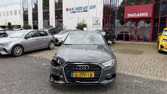 Coche accidentado Audi A3 LIMOUSINE 30 TFSI 2019/1