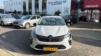 Damaged car Renault Clio 1.0 TCe 90 GPF evolution 2024/6